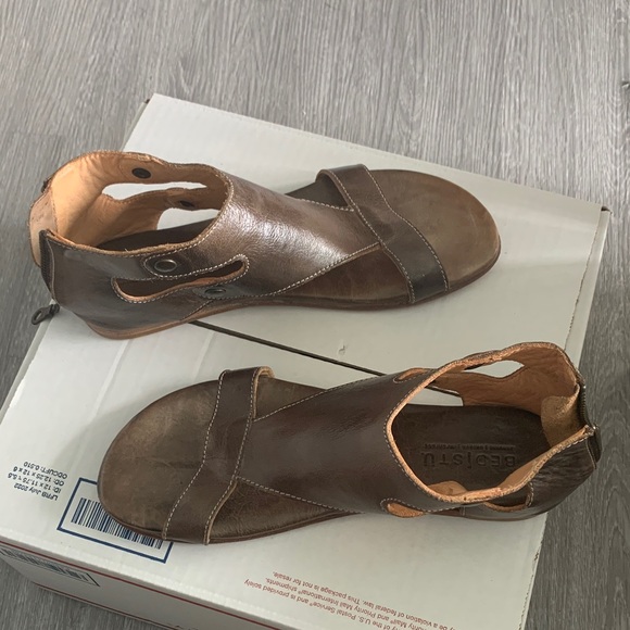 Bed Stu Brown Leather Sandals - Picture 1 of 4
